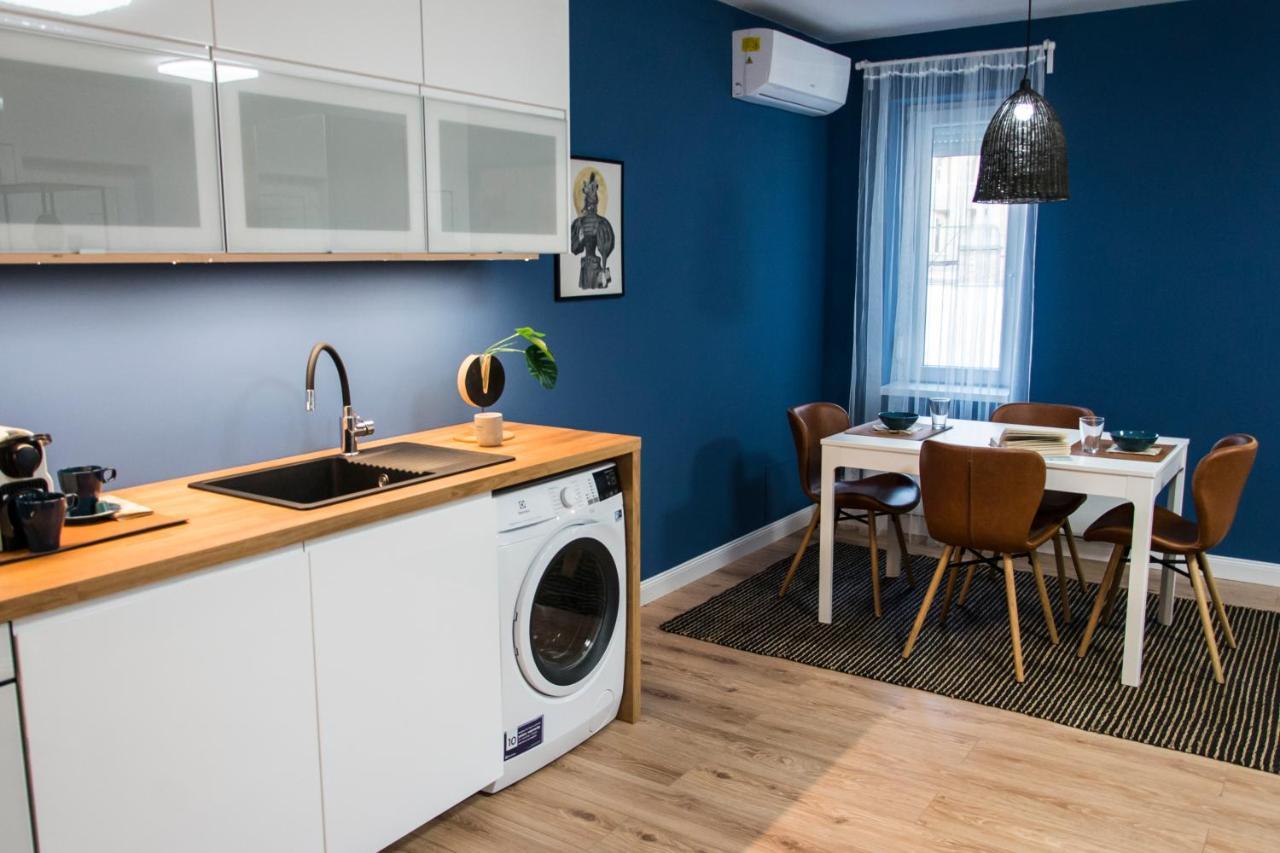 Danubio****2 Bedrooms-Be In The Center Of It All! 布达佩斯 外观 照片